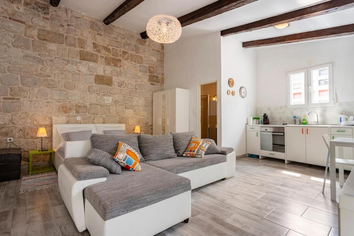 Apartments Martinis Vis Dış mekan fotoğraf
